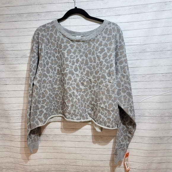 COLSIE CROPPED GRAY LEOPARD PRINT SWEATSHIRT, SZ LARGE - Picture 1 of 10